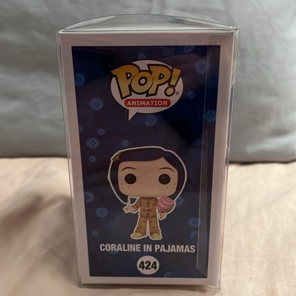 NIB Vaulted/Rare Funko Pop Coraline in Pajamas #424 Fall Convention Exclusive! - Picture 4 of 7